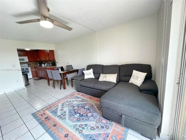 Foto del edificio - 14250 SW 62nd St