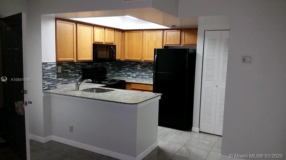 700 Executive Center Dr Unit 33, West Palm Beach, FL 33401 Condo for
