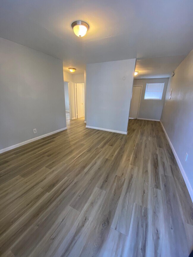 Foto del edificio - 610 W 18th St