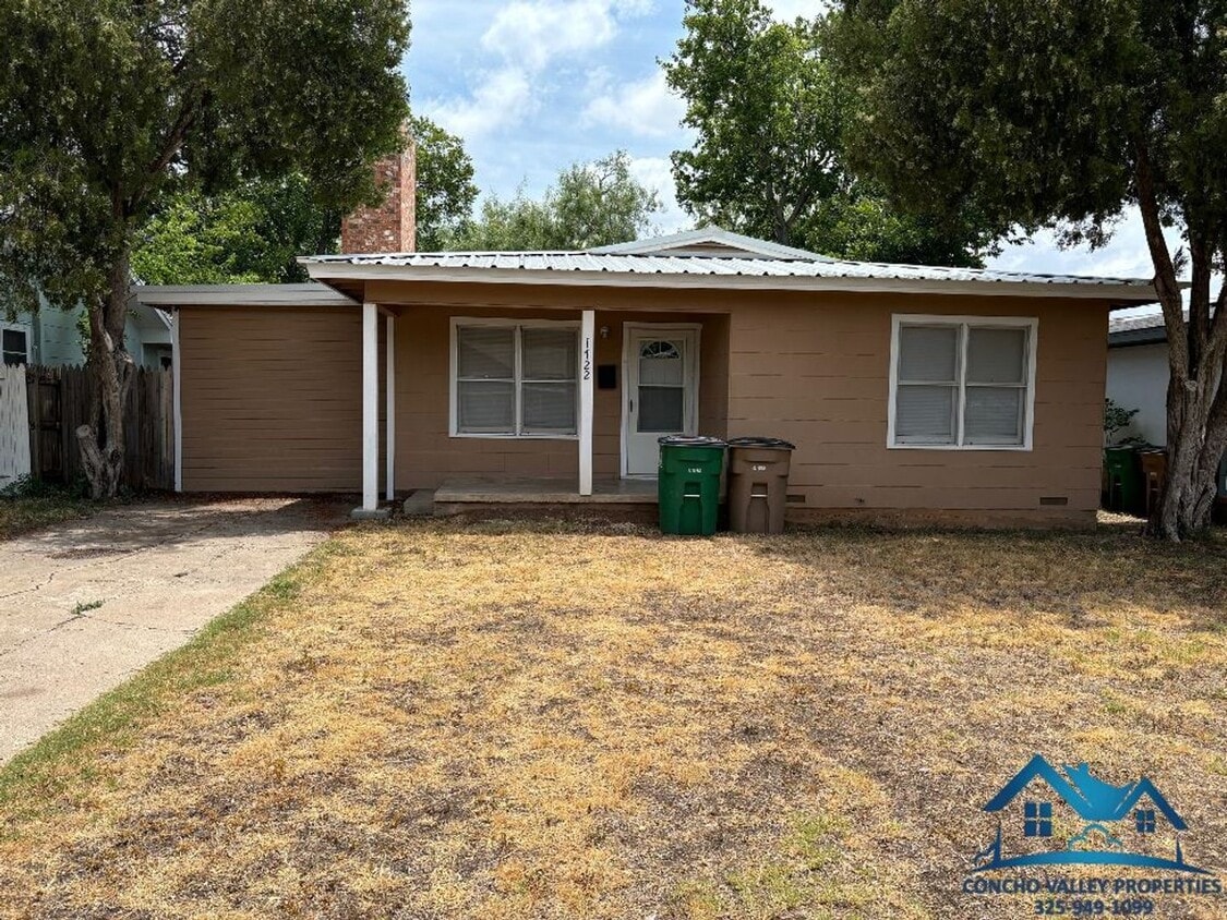 Primary Photo - 1722 S Park St
