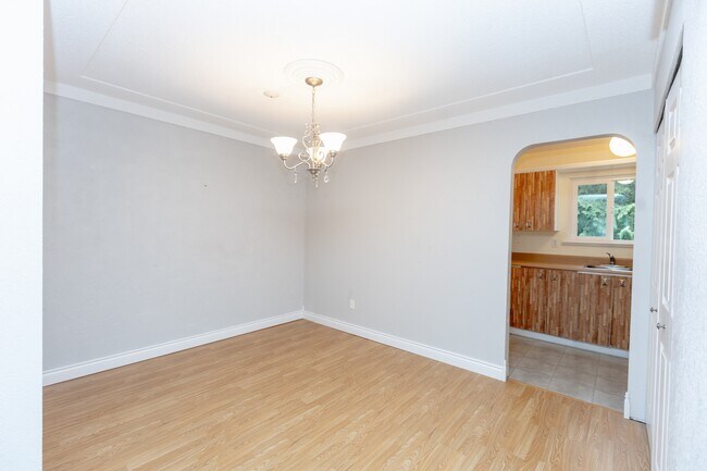 Photo du bâtiment - 322 Village Way