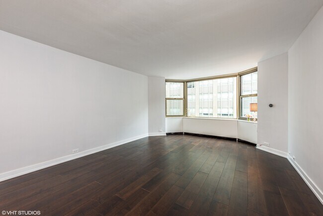 Building Photo - 535 N Michigan Ave