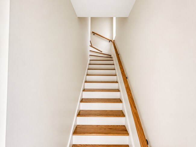 Foto del edificio - 3136 N Ridgeway Ave