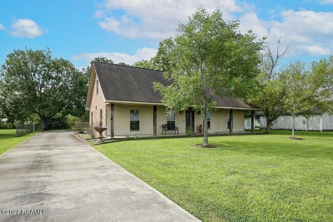 Building Photo - 2113 Nursery Hwy