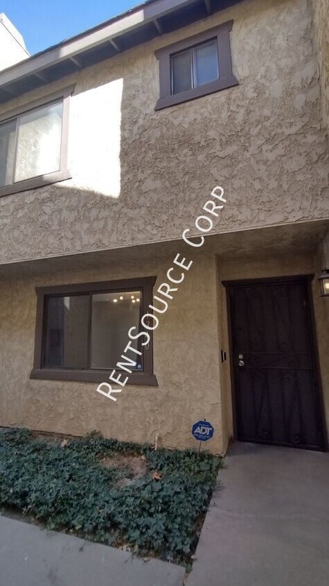 Primary Photo - 2 Bedroom 2.5 Bathroom Two Story home for ...