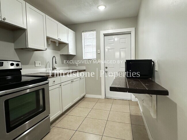 Foto del edificio - 1930 Park St