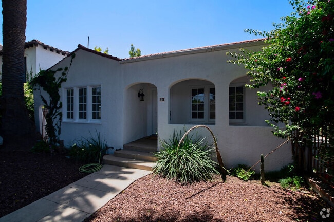 Building Photo - 641 N Martel Ave