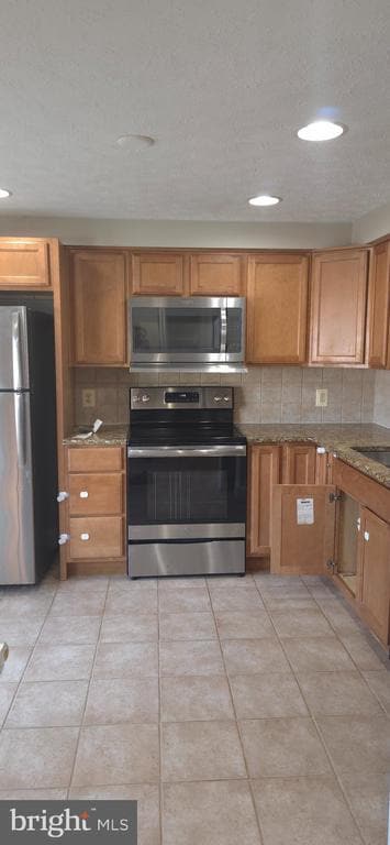 Building Photo - 7886 Marioak Dr