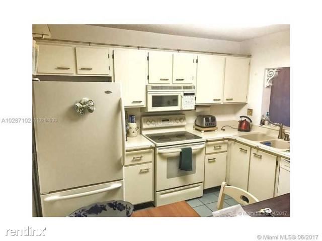 Building Photo - 9485 Boca Cove Cir