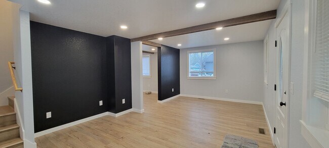 Foto del edificio - 414 N Madison St