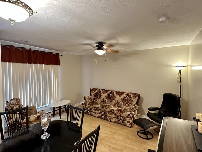 Building Photo - 646 Rue Main Street