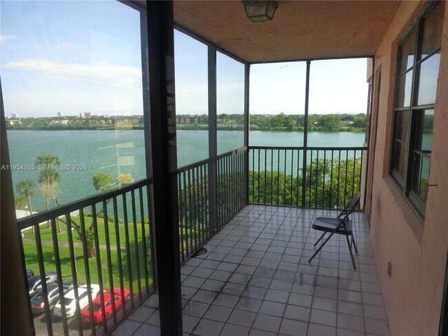 Building Photo - 20850 San Simeon Way