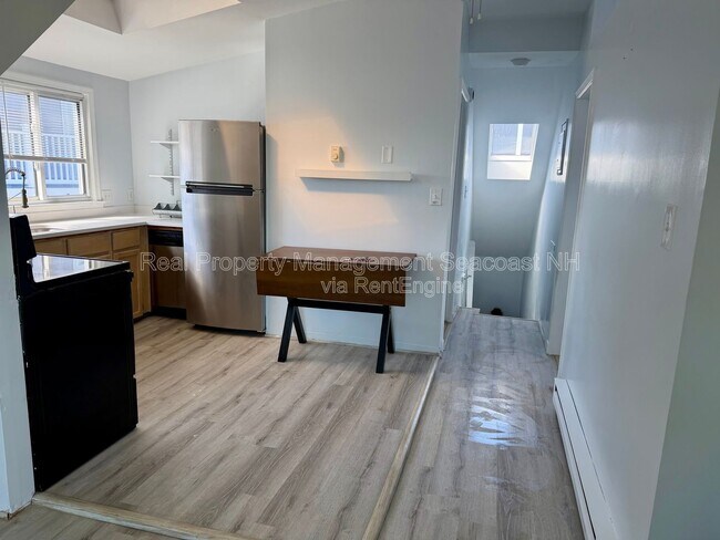 Foto del edificio - 4 Ashworth Ave