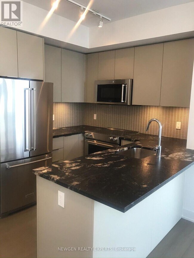 Building Photo - 30 Shore Breeze Dr