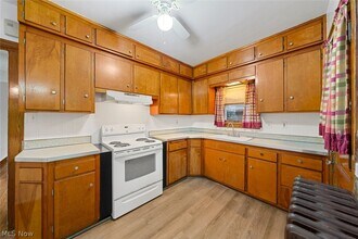 Building Photo - 3850 Mayfield Rd
