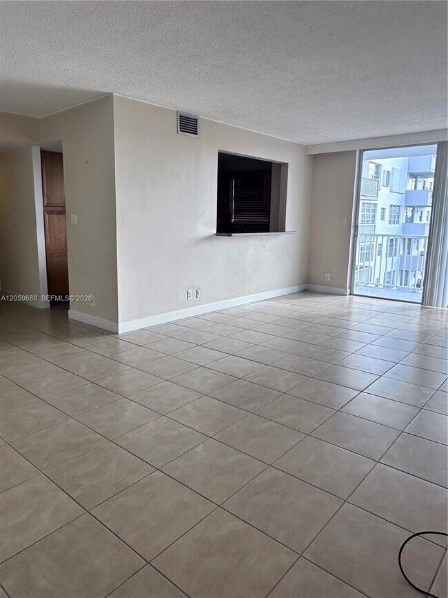 Foto del edificio - 137 Golden Isles Dr