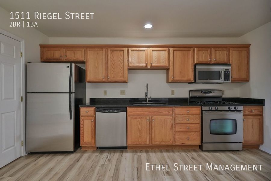 Foto principal - 1511 Riegel St