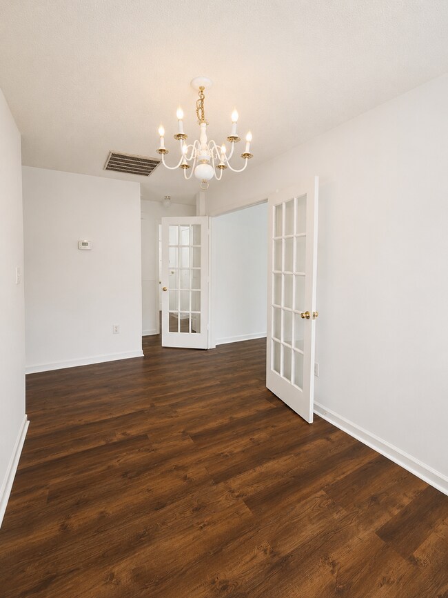 Foto del edificio - The Kind of Home You Walk into and Instantly Picture Yourself Living In