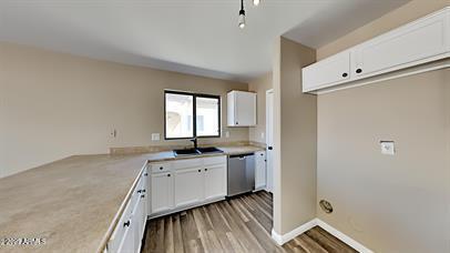 Building Photo - 5710 E Valley View Dr