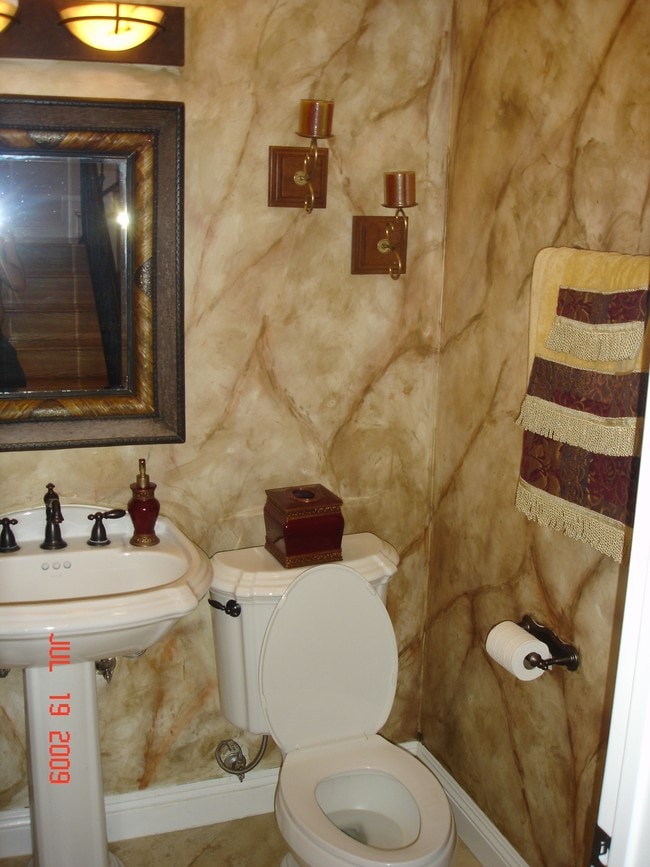 Foto del edificio - 5255 Hermitage Ave