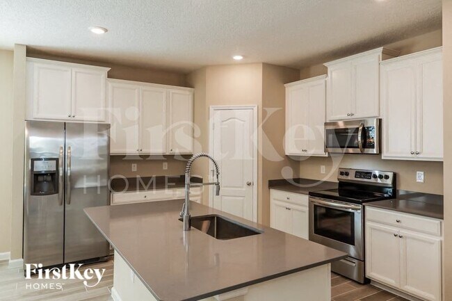 Foto del edificio - 443 Stone Arbor Ln