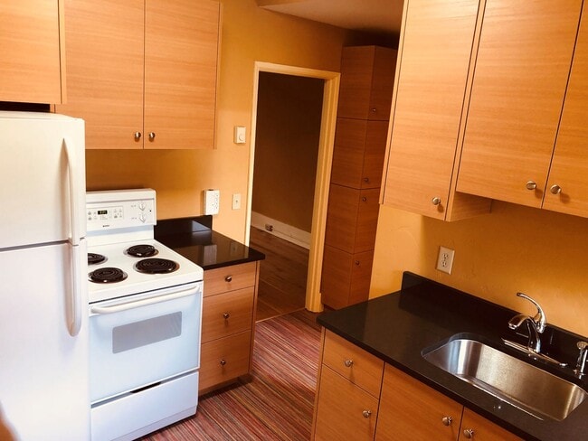 Foto del edificio - Historical Downtown Bend Studio - Florida Ave