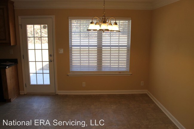 Building Photo - 4 br, 2 bath House - 70 Chapman Way (retail)