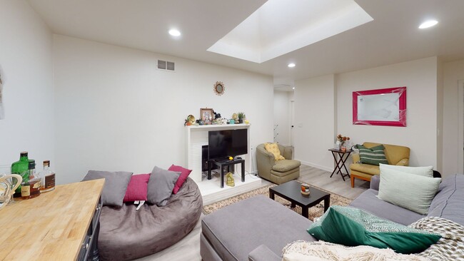 Foto del edificio - 5348 W Falls View Dr