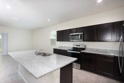 Foto del edificio - Newer DR Horton home in Heartland in Coolidge
