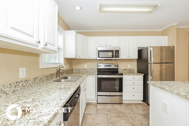 Building Photo - 701 Comanche Ct