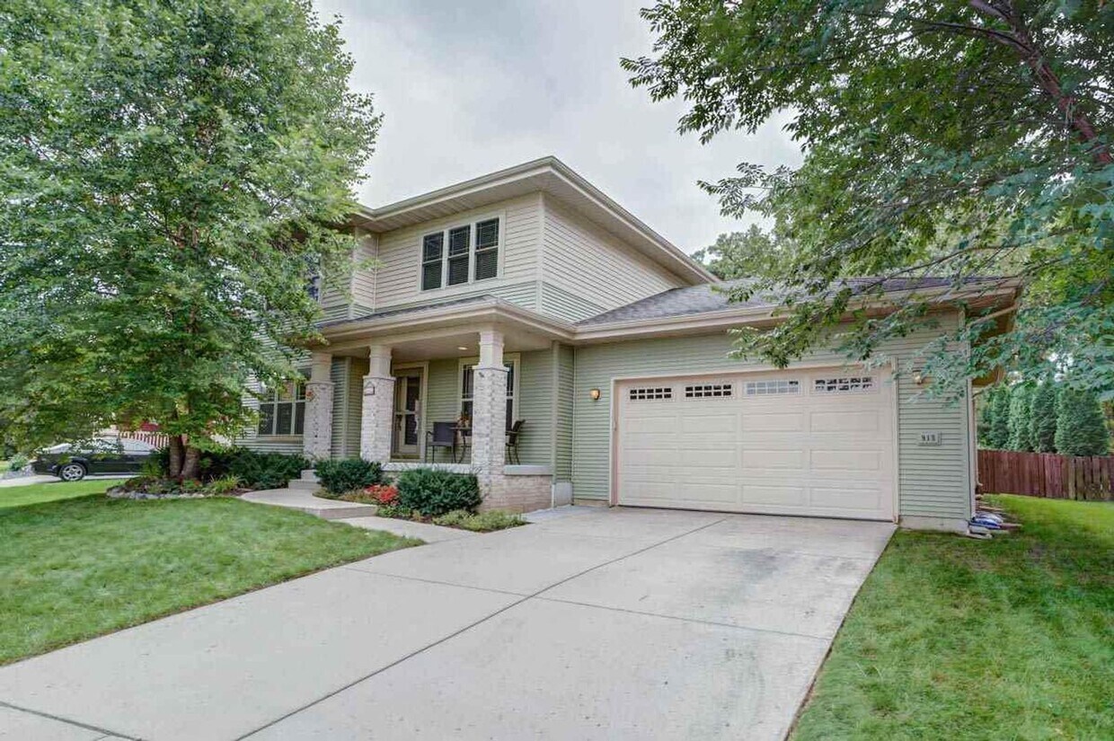 Foto principal - 3 bed / 3 bath House in Deforest!