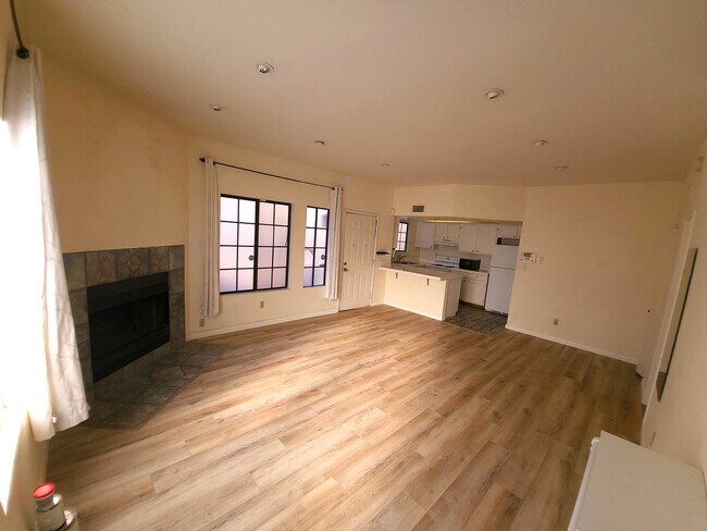 Foto del edificio - 1245 W 1st St
