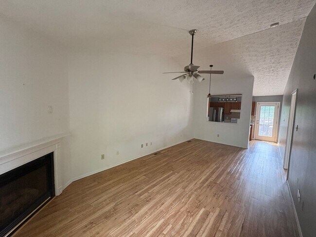 Foto del edificio - The Colonies 2BR+Office, 1Car Garage – West Knoxville