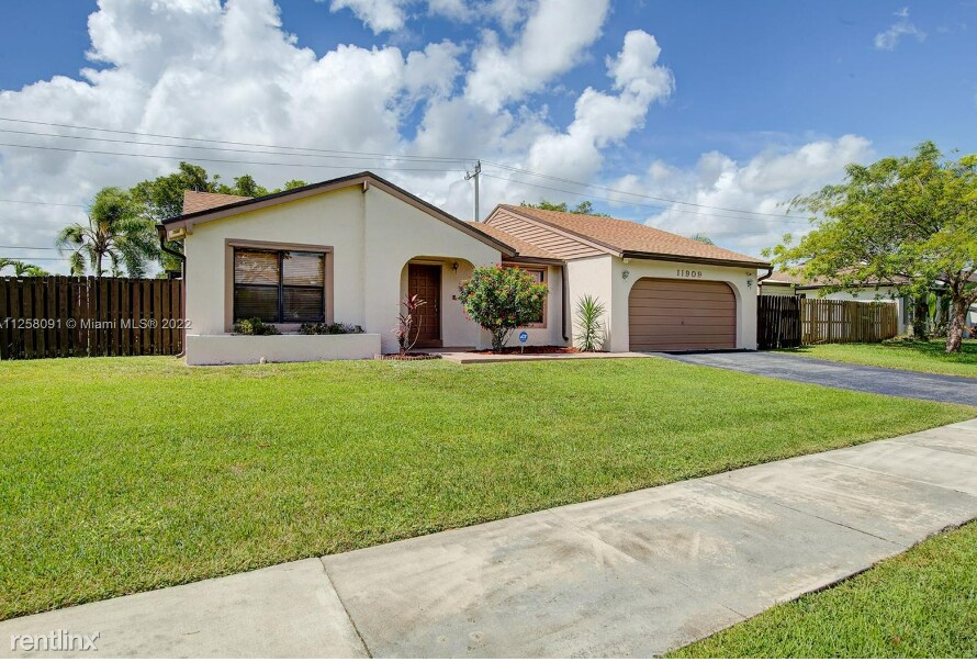 11909 SW 48th Ct, Cooper City, FL 33330 House Rental in Cooper City