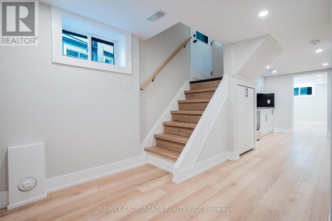 Building Photo - 21 Karnwood Dr