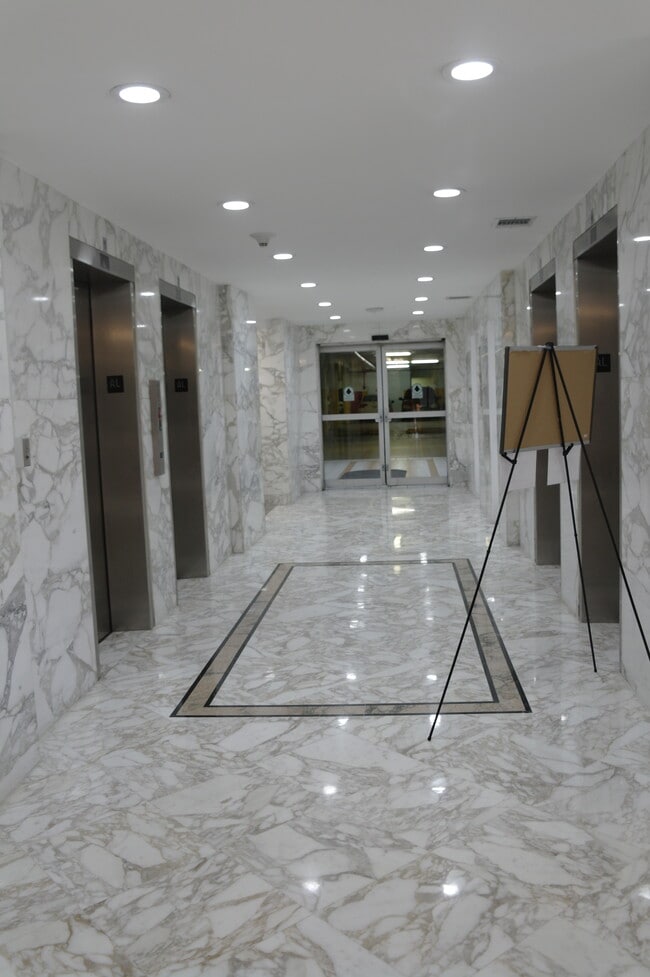 Building Photo - 7135 Collins Ave