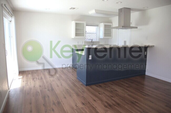 Foto del edificio - 9024 Alderson Ave