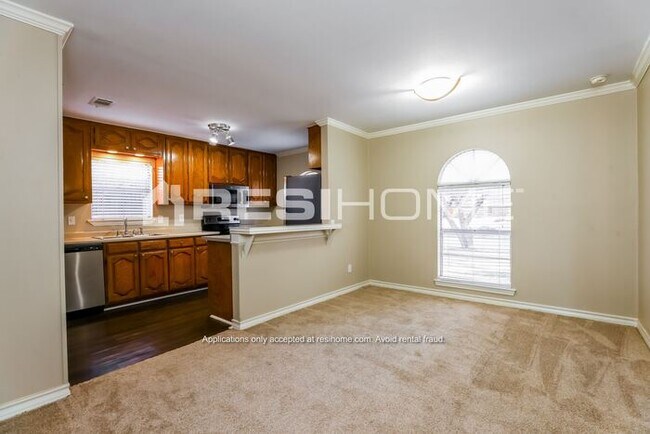 Building Photo - 2917 Rolling Hills Drive