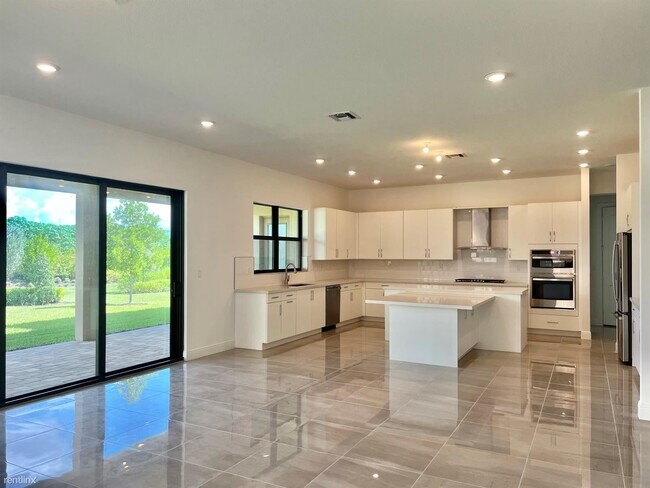 Foto del edificio - 5 br, 5.5 bath House - 12745 Bayside Ct