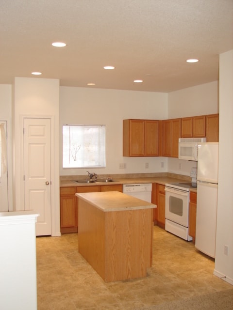 Building Photo - 10515 Country Park Point