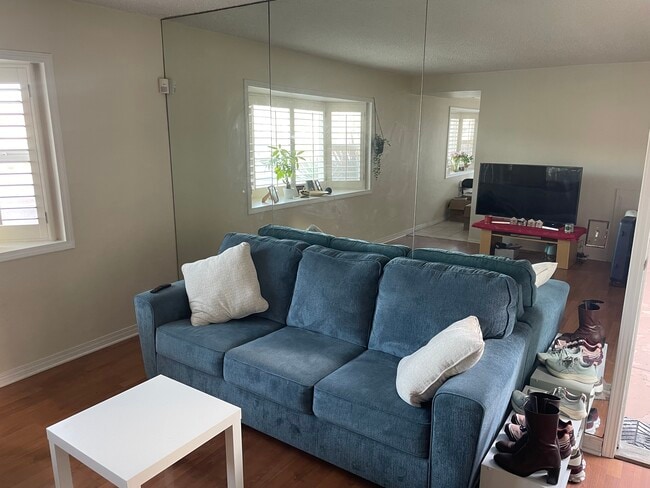 Building Photo - 3970 Ingraham St