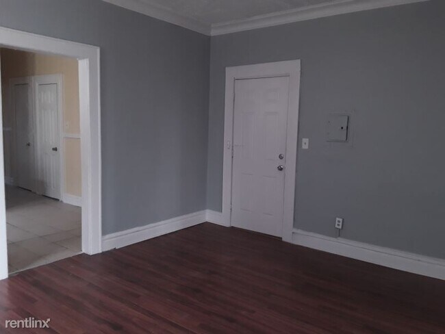 Building Photo - 3 br, 1 bath Apartment - Goodwin Ave 2 Unit 2