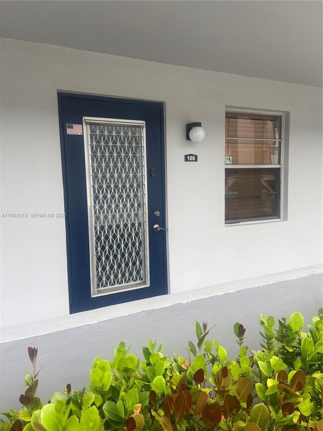 Foto del edificio - 7897 Golf Cir Dr