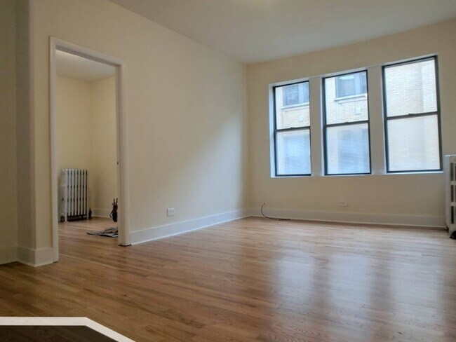 Foto del edificio - 1532 N Kedzie Ave