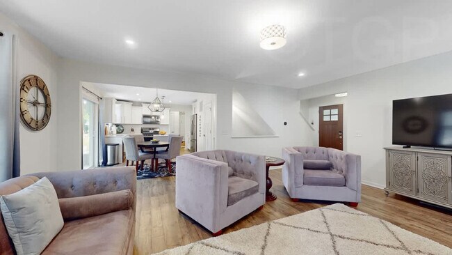 Foto del edificio - 720 Ravine Ln