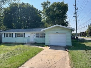 Building Photo - 2203 S Kickapoo Ave