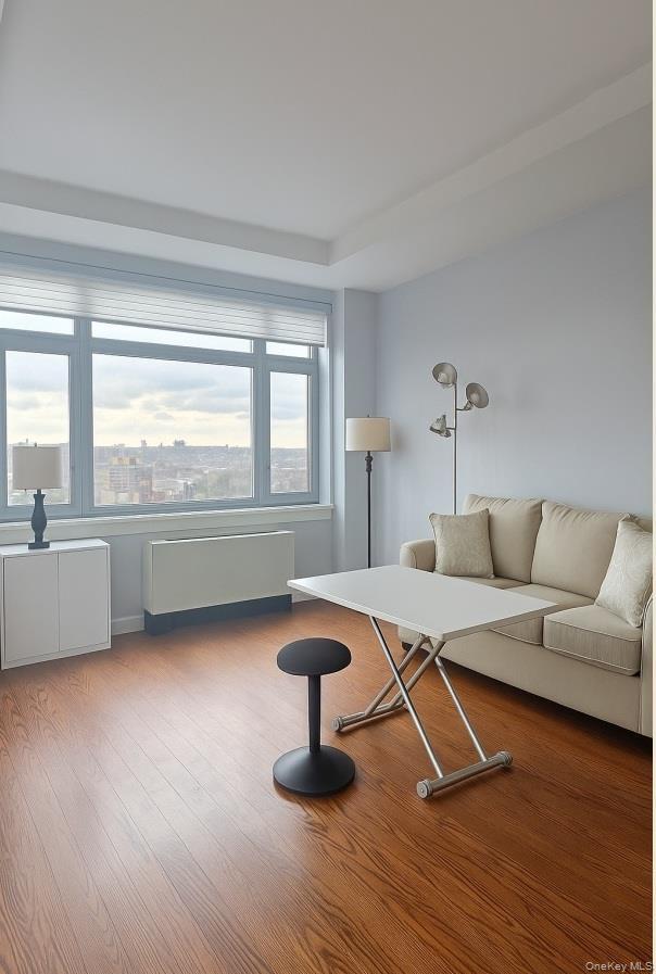 Foto del edificio - 40-22 College Point Blvd