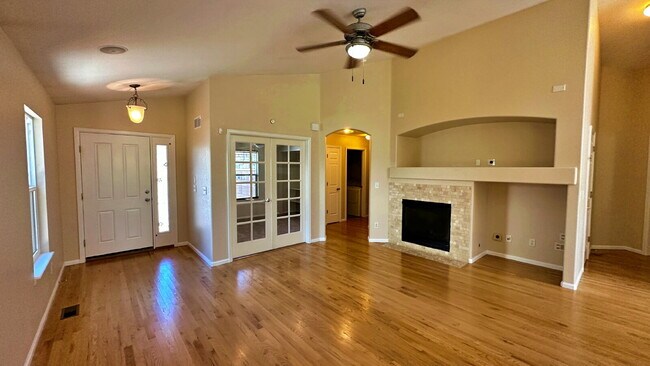 Foto del edificio - Fantastic 3 Bd 3 Bth + Office in Cherry Creek Schools in Tollgate Crossing!