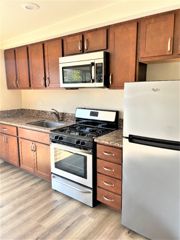 Building Photo - 101 W Canada