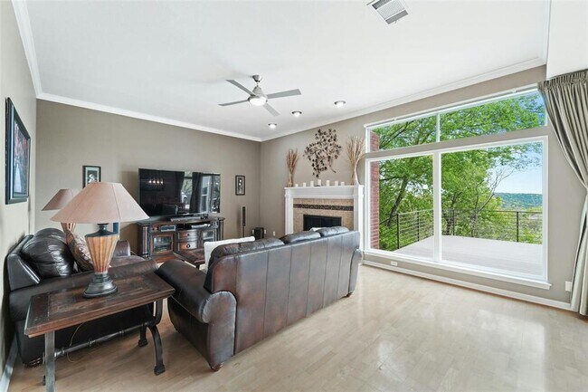 Foto del edificio - 7307 Jester Blvd